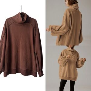 LIT ⭐️ Whisper oversized sweatshirt